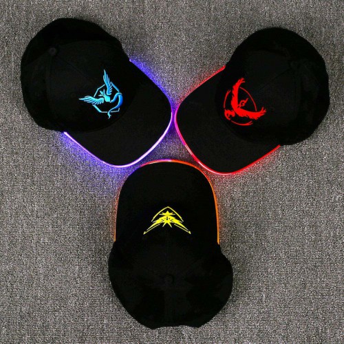 Dámska móda, doplnky - LED čiapka pre hráčov Pokemon GO